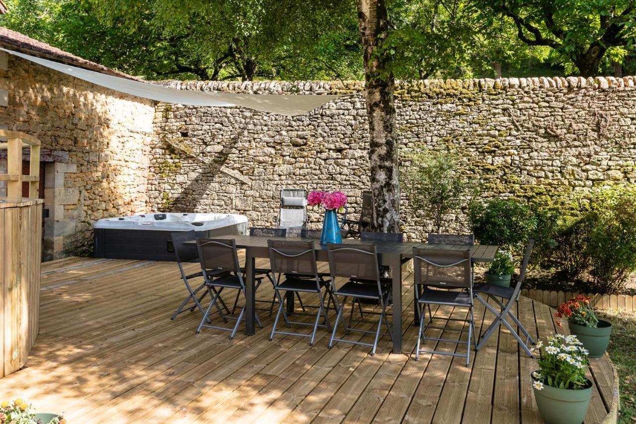 Wonderful House In Sarlat Center With Heated Pool & Jaccuzi Villa Exterior photo